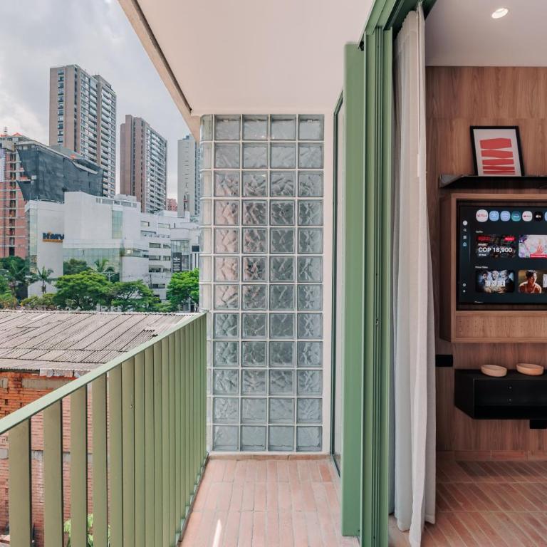 Gres Apartments Medellin - One-Bedroom Apartment with Balcony - 11