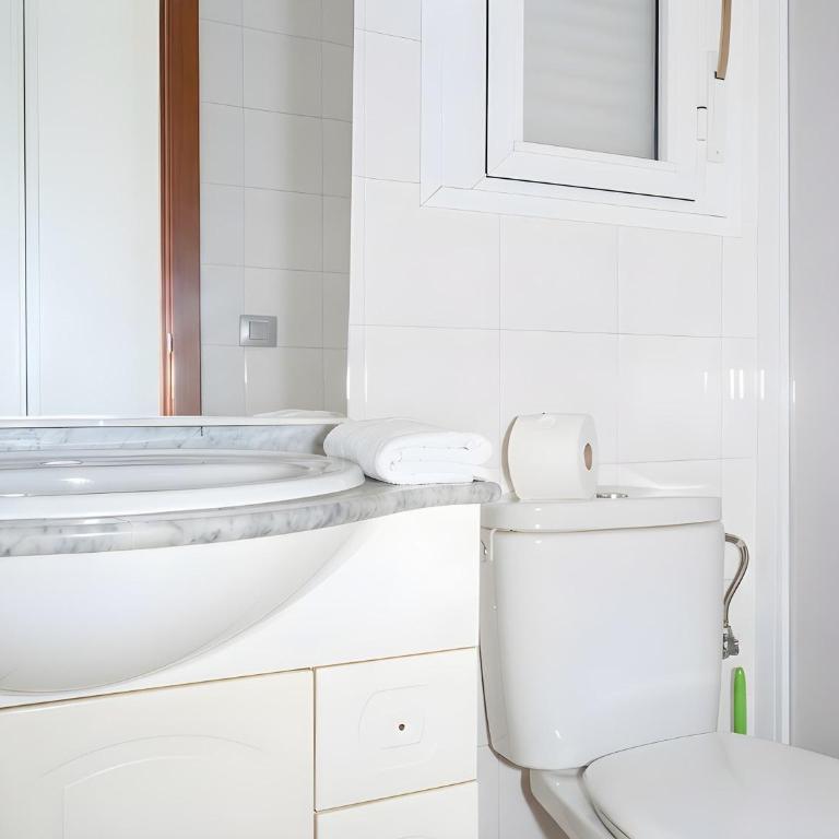 Apartamento en Conil Zona centro solo aceptamos familias y parejas - Appartement - 36