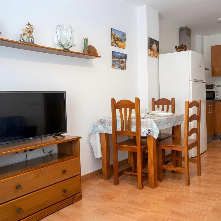 Apartamento en Conil Facil aparcamiento Solo para familias y parejas - Appartement - 3