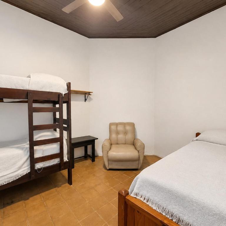 El Gran Gomero Hostal & Motoposada - Standard Quadruple Room - 2
