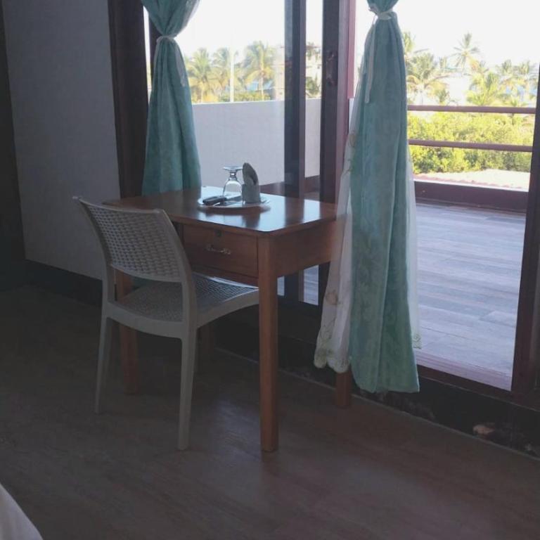 Vami's House Suites - Two-Bedroom Apartment - 13