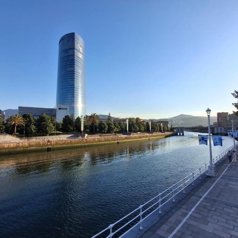 Apart con posibilidad parking con 3 dormitorios y 2 baños para 5 personas - Three-Bedroom Apartment - 41
