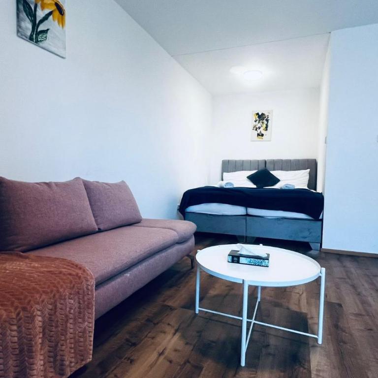 Studio Apartment at Train station and City center - Apartment mit 1 Schlafzimmer - 2