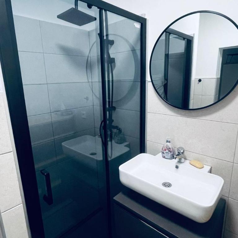 Studio Apartment at Train station and City center - Apartment mit 1 Schlafzimmer - 11