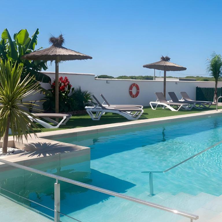 Apartamento con piscina compartida y parking gratis cerca de Tartessus - Apartment - 2