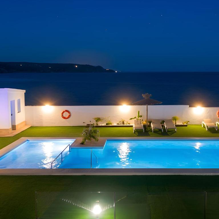 Apartamento con piscina compartida y parking gratis cerca de Tartessus - Apartment - 6
