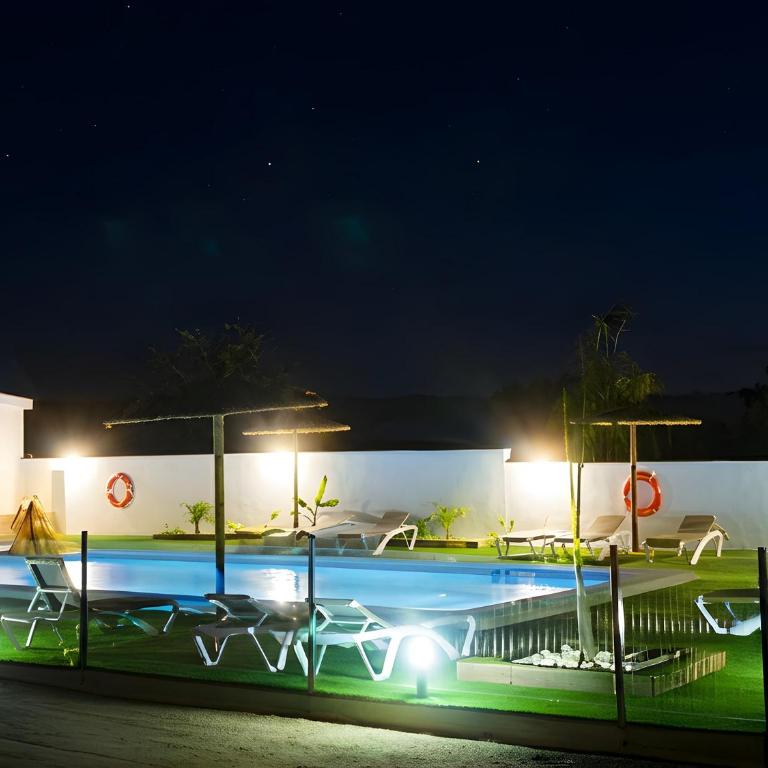 Apartamento con piscina compartida y parking gratis cerca de Tartessus - Apartment - 7