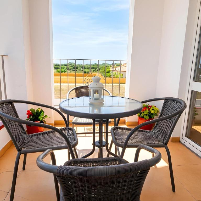 Apartamento con piscina compartida y parking gratis cerca de Tartessus - Apartment - 8
