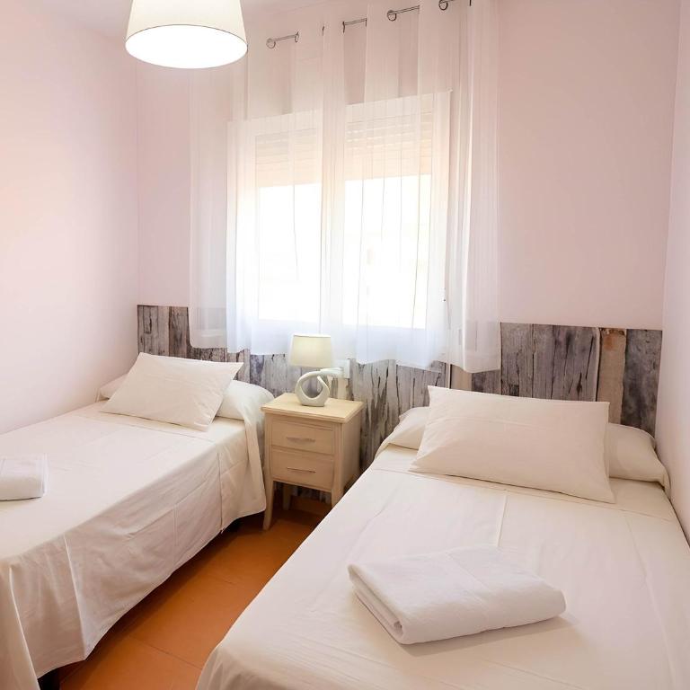 Apartamento con piscina compartida y parking gratis cerca de Tartessus - Apartment - 16