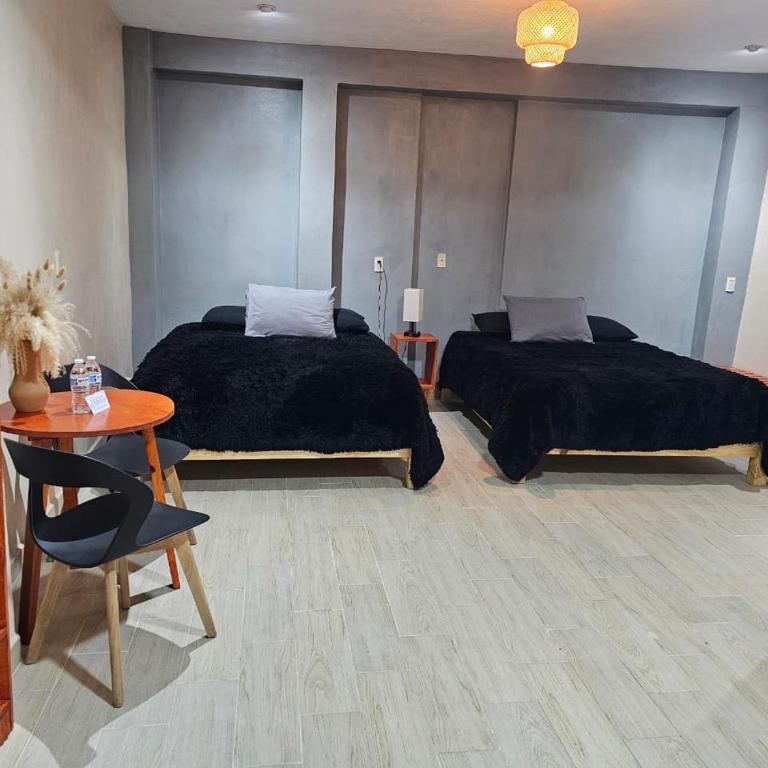 Piedra Negra Boutique Hotel - Superior Queen Room with Two Queen Beds - 7