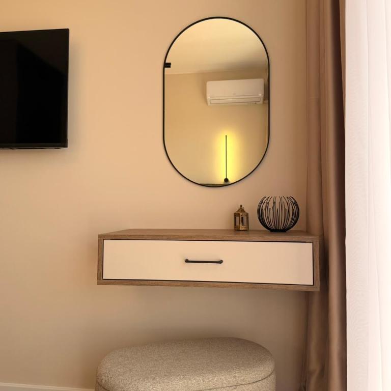 MD APARTMENTS - Deluxe Double Room with Balcony - 8