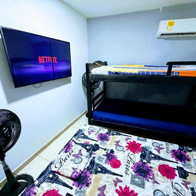 Makako Hostal 420 - Quadruple Room - 5