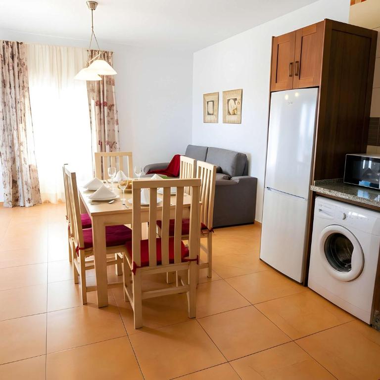 Apartamento con Piscina compartida y Terraza privada - Apartment - 11