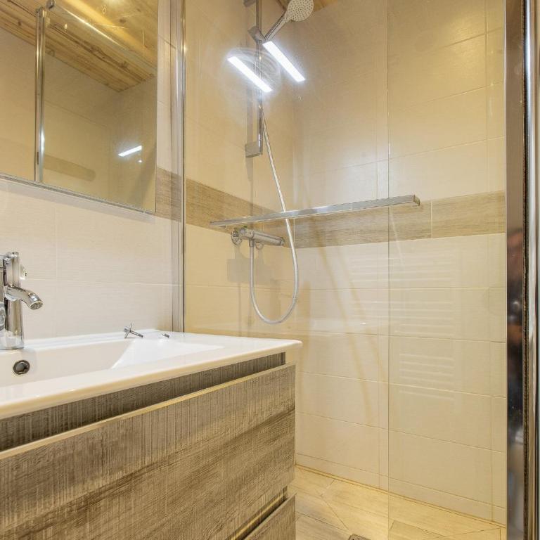 Résidence Hôtel Rent - Megève - Appartement en Duplex - 11