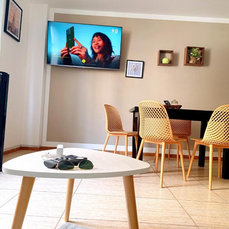 Dpto Céntrico con cochera - Apartamento de 2 dormitorios - 1