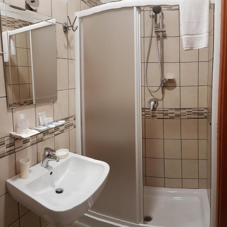 Hotel Artorius - Studio (3 Adults) - Separate Building - 5