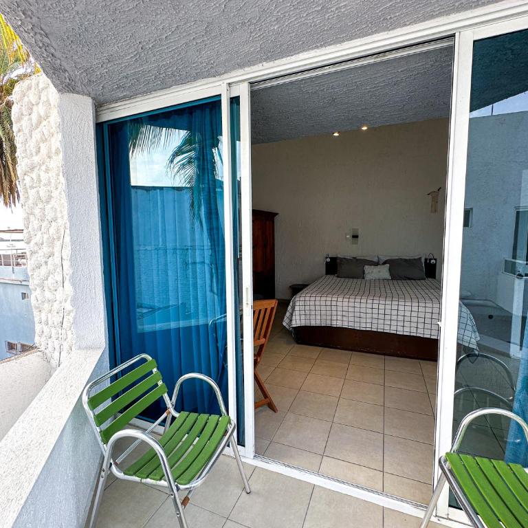 Hotel Allende - Habitación Triple con balcón - 11