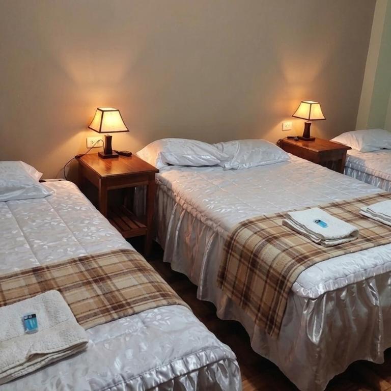 Hospedaje YANESHA - Habitación cuádruple - 1