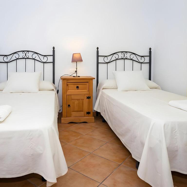 Casa cerca del pueblo terraza privada alquilamos a familias - Ferienhaus - 13