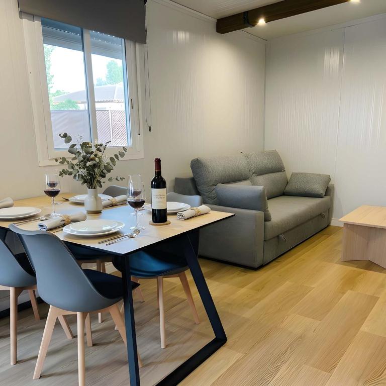 Casa Privada con Jardin Barbacoa y Piscina privada solo familias - Apartment - 6