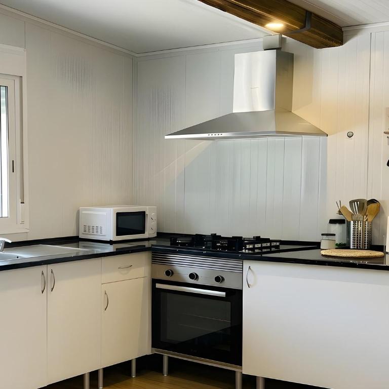 Casa Privada con Jardin Barbacoa y Piscina privada solo familias - Apartment - 10