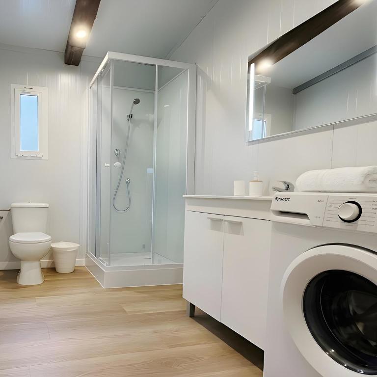 Casa Privada con Jardin Barbacoa y Piscina privada solo familias - Apartment - 19