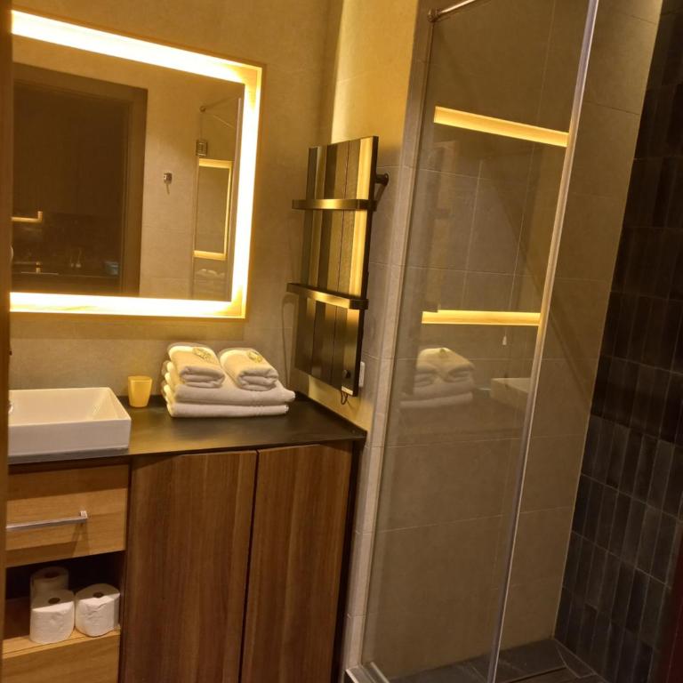 Woodside apartman - Deluxe One-Bedroom Apartment - 7