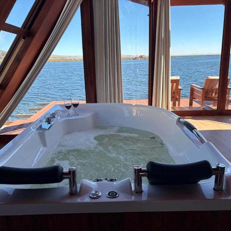 Maiari Lodge Uros Titicaca Perú - Suite Deluxe con bañera de hidromasaje - 27