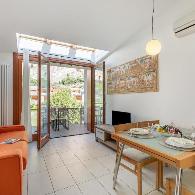 Garda Therme Apartment with Balcony & Mountain Views - Happy Rentals - Appartamento con Terrazza - 2
