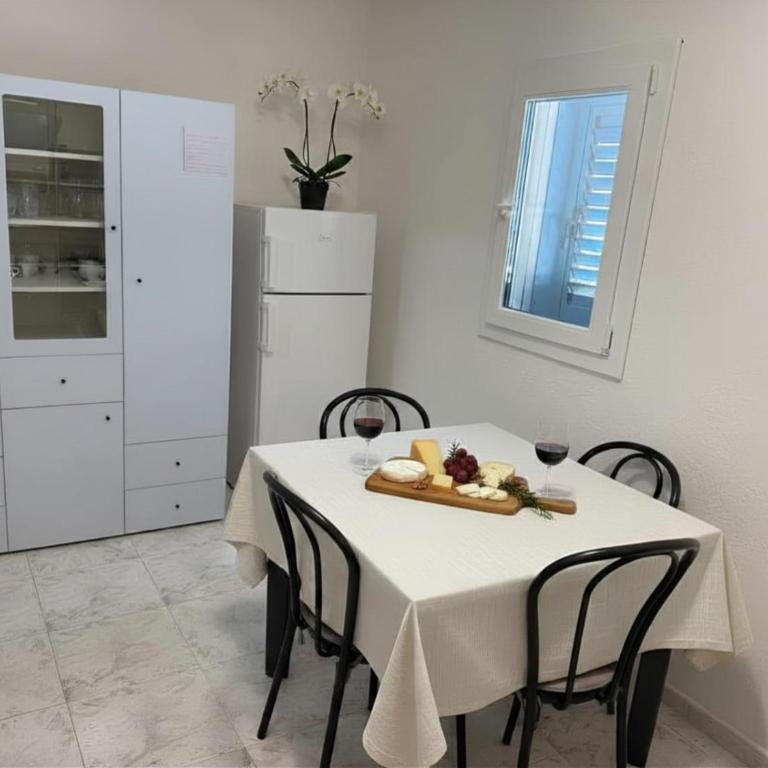 Casa Gioia -Appartamento con veranda vicino Marinella - Appartamento con 2 Camere da Letto - 15