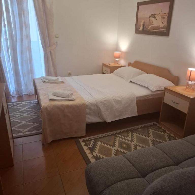 Apartments Tamara - Apartman s 1 Spavaćom Sobom, Balkonom i Pogledom na Grad (3 Odrasle Osobe) - 4