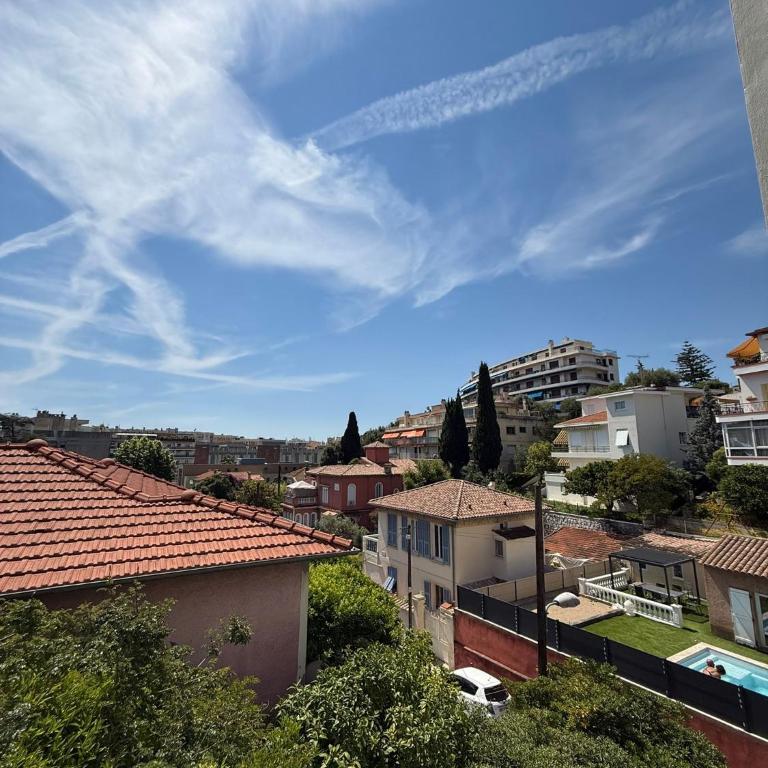 Charming 3 Bedrooms Seaside Apartment 2 Bedrooms Available Before 20 May - Appartement 3 Chambres - 11