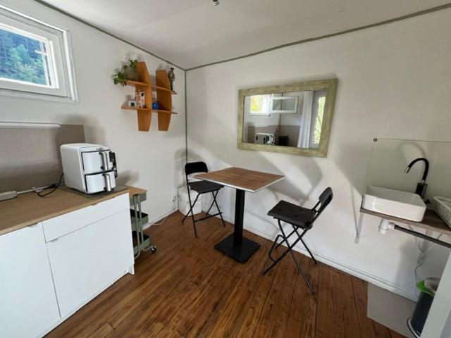 Vaste maison de famille entre forêt et rivière - Maison 1 Chambre - 14