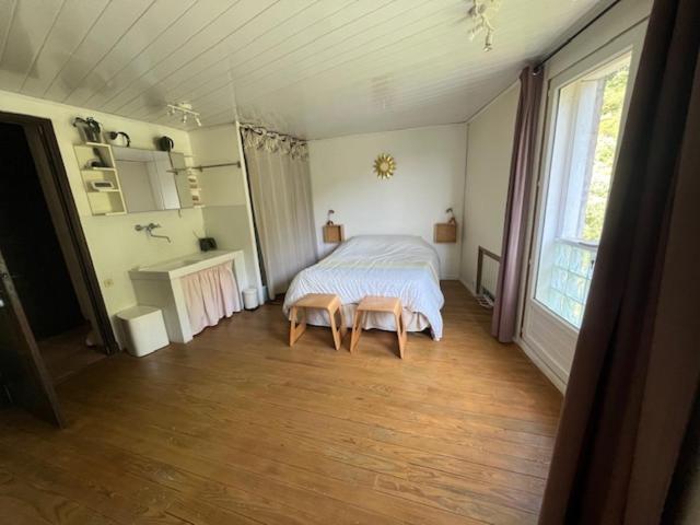 Vaste maison de famille entre forêt et rivière - Maison 1 Chambre - 8
