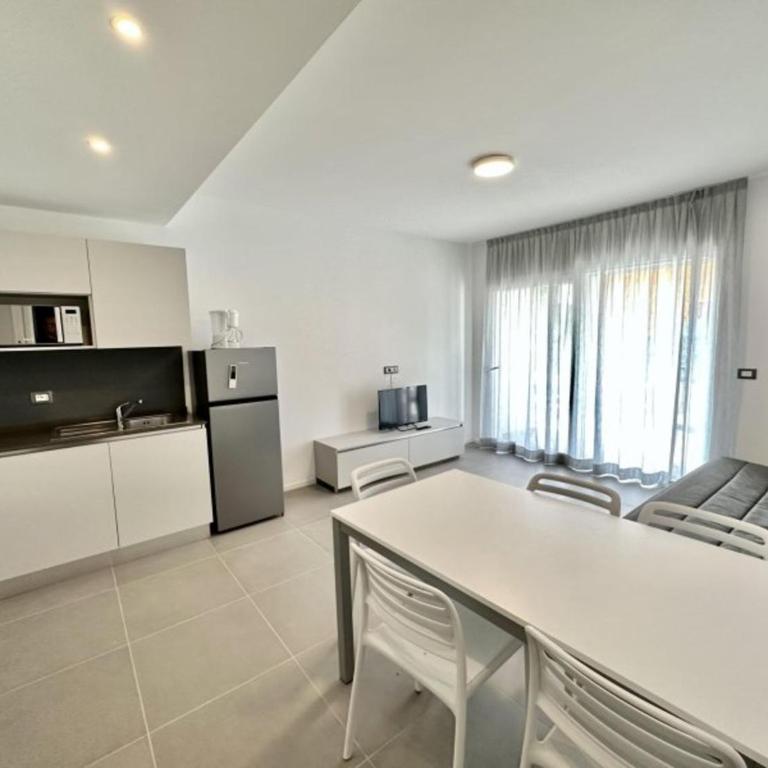 400m beach apartment with pool - Apartment - 20