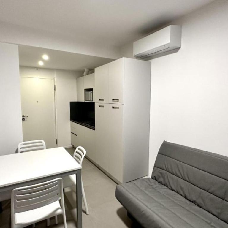 Apartment near beach with pool access - Appartamento - 18