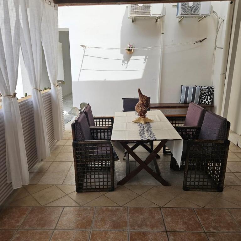 Casa Teresa - Family house, few steps from the sea - Four-Bedroom Apartment - 18
