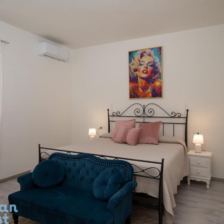 Casa Teresa - Family house, few steps from the sea - Four-Bedroom Apartment - 22
