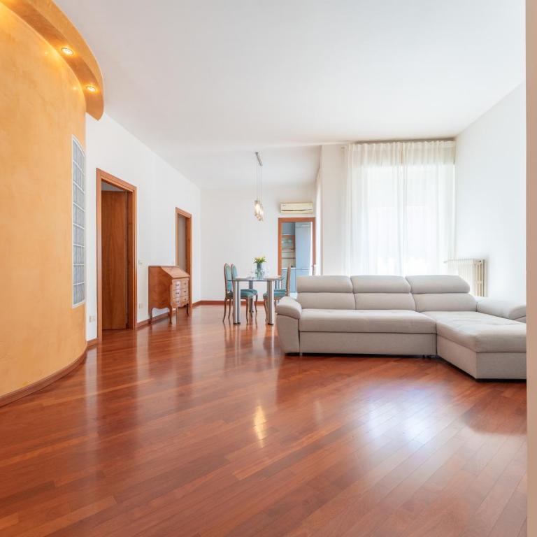 Valverde Home - Two-Bedroom Apartment with Balcony and Terrace - 36