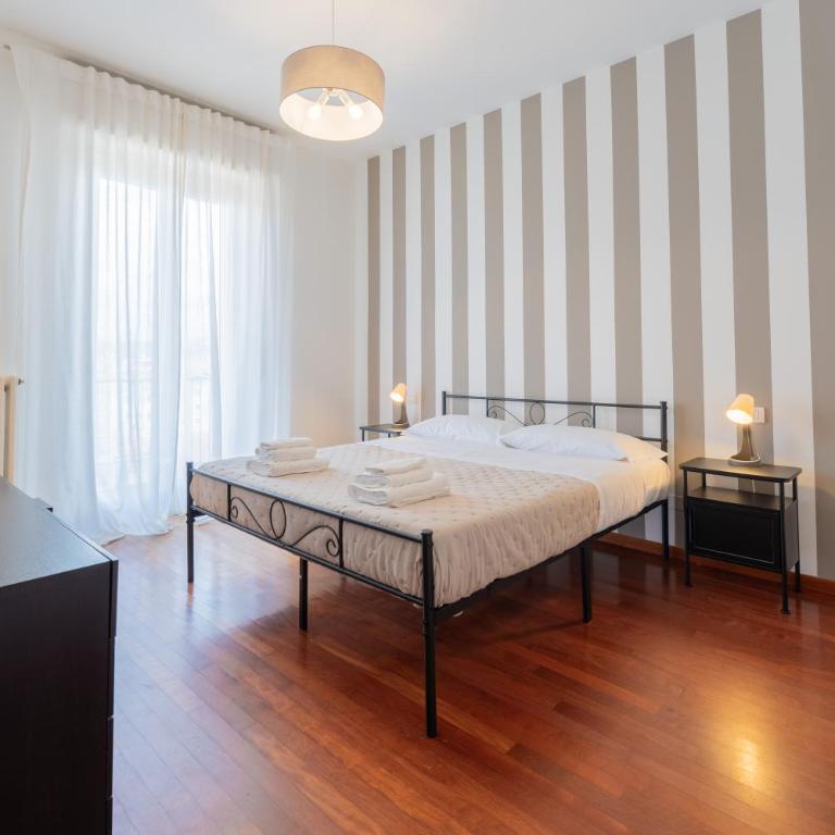 Valverde Home - Two-Bedroom Apartment with Balcony and Terrace - 3