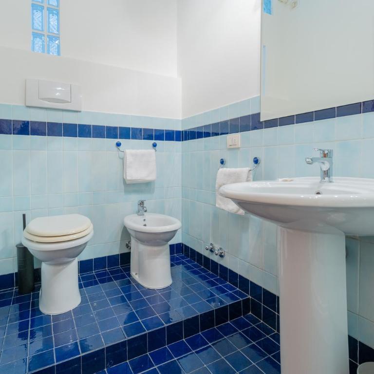 Valverde Home - Two-Bedroom Apartment with Balcony and Terrace - 42
