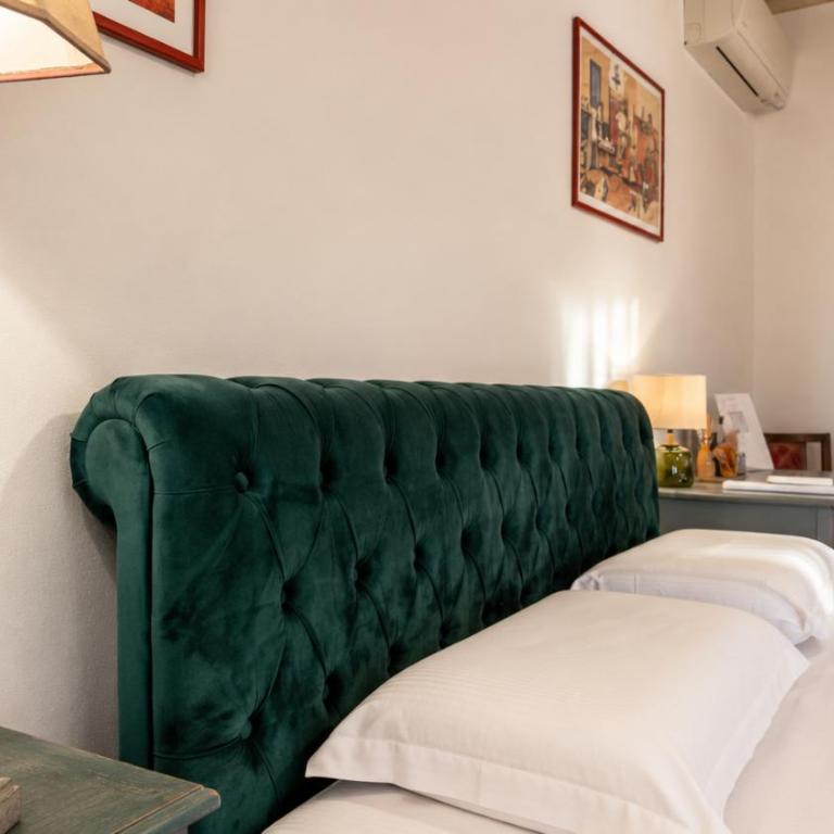 Al Battistero Luxury Suite - Camera Tripla Comfort con Doccia - 6