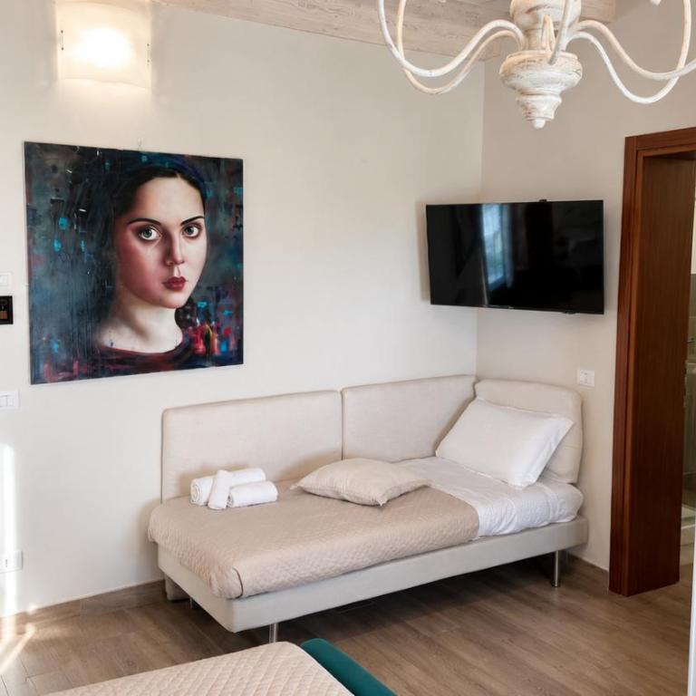 Al Battistero Luxury Suite - Camera Tripla Comfort con Doccia - 8