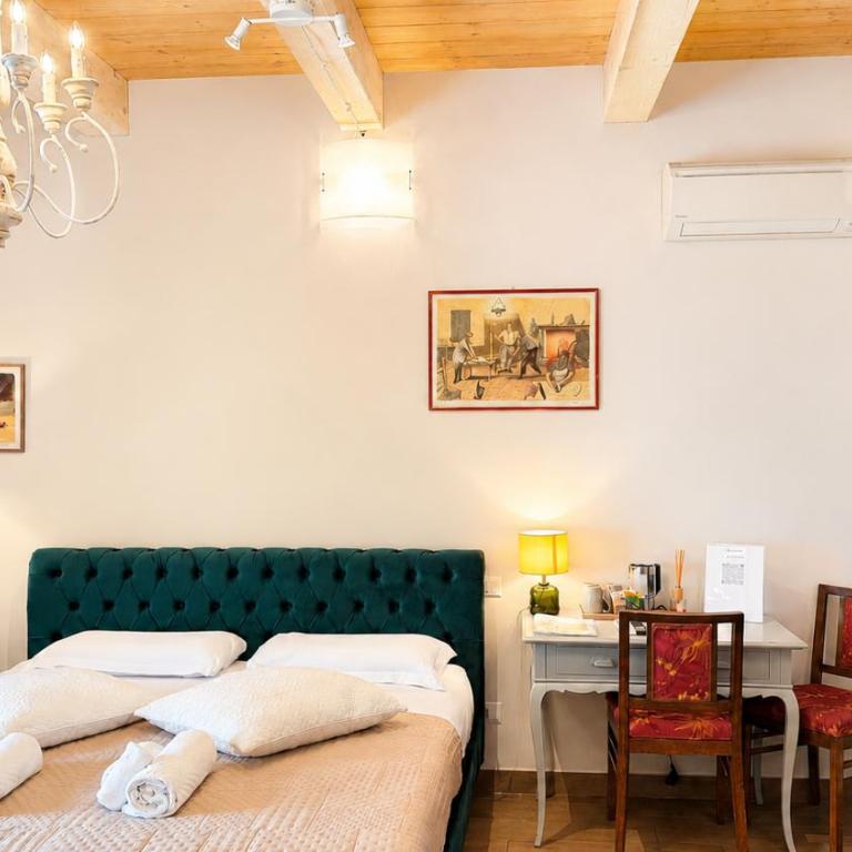 Al Battistero Luxury Suite - Camera Tripla Comfort con Doccia - 1