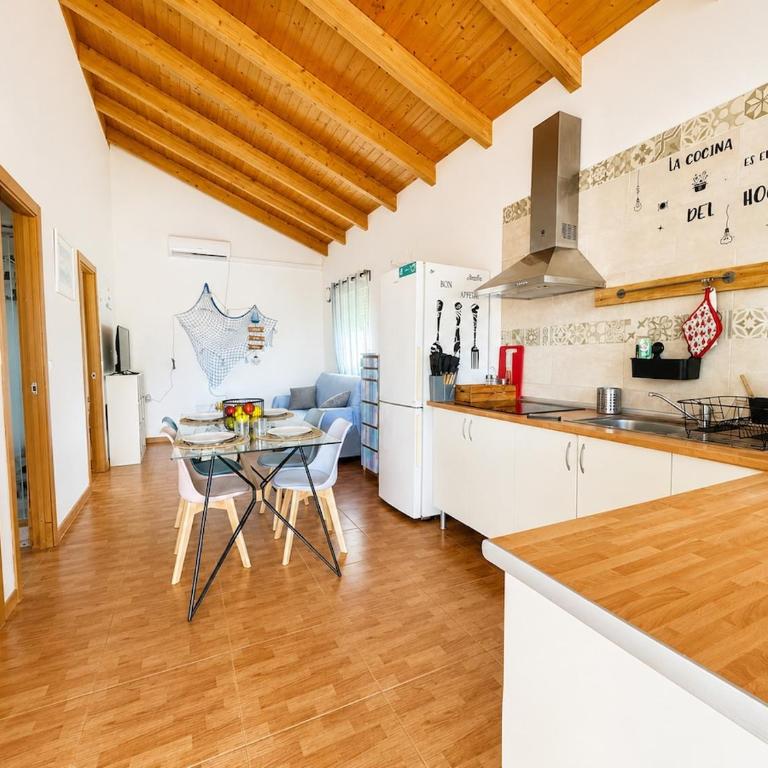 Cozy Chalet with Garden BBQ Near la Playa de La Barrosa By Chiclana Dreams - Chalet de 2 dormitorios - 20
