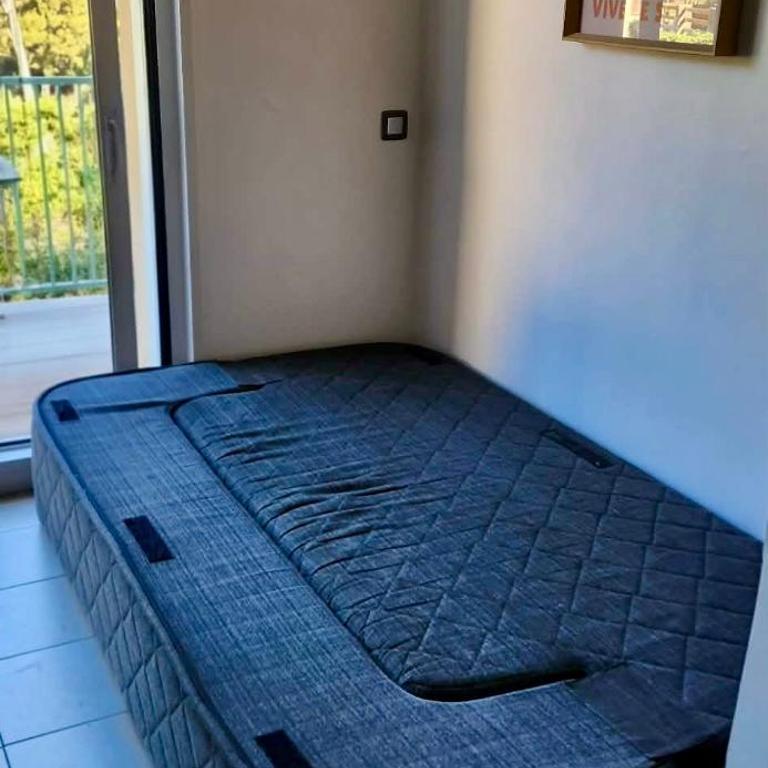 Grand Studio Mezzanine Calme Climatisé Parking privé Plage 700 m - Appartement 1 Chambre - 24