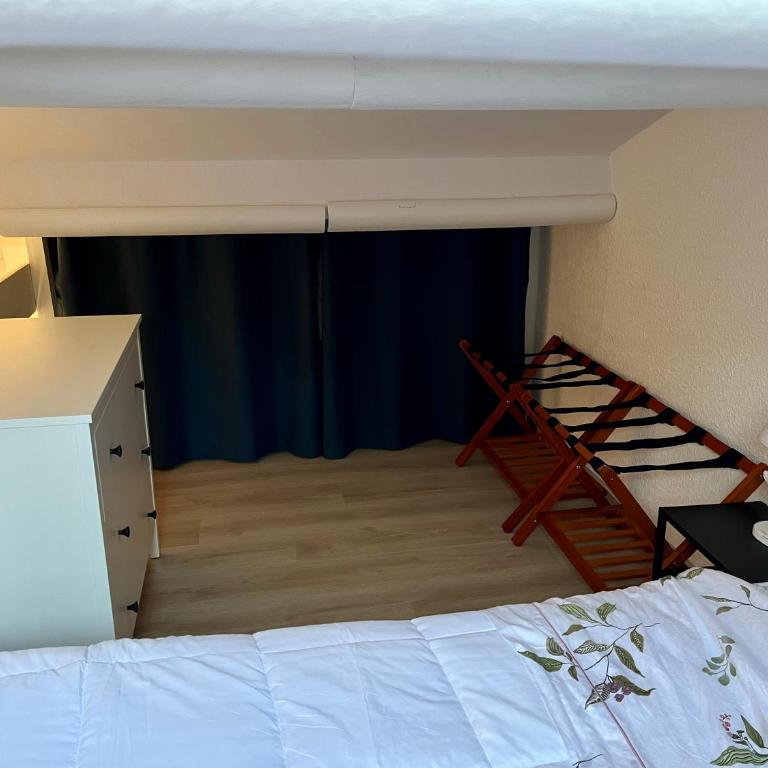 Grand Studio Mezzanine Calme Climatisé Parking privé Plage 700 m - Appartement 1 Chambre - 18