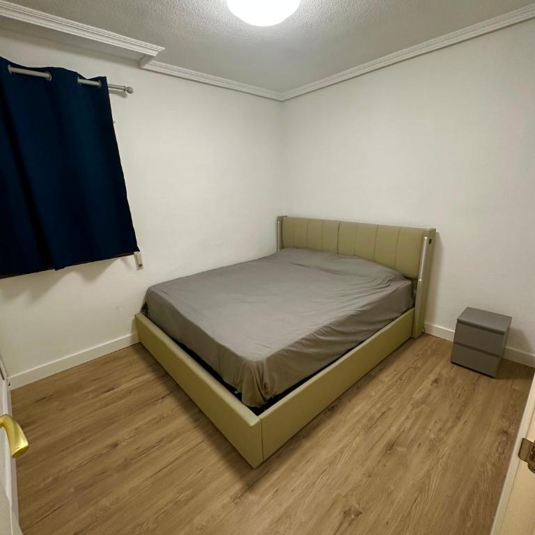 Lucy apartament - Three-Bedroom Apartment with Balcony - 12