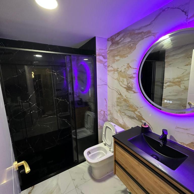 Lucy apartament - Three-Bedroom Apartment with Balcony - 18
