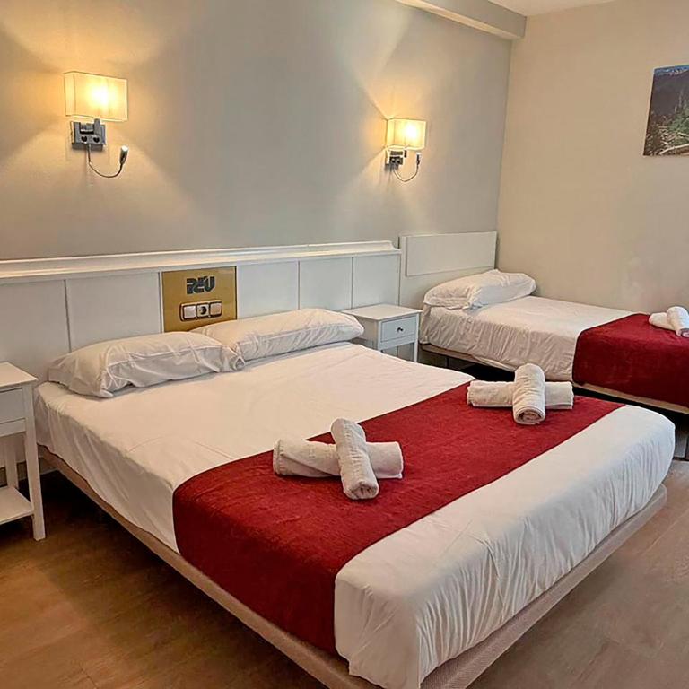 Hotel Pere D'Urg 3000 - Habitación Deluxe (2 adultos + 1 niño) - 3